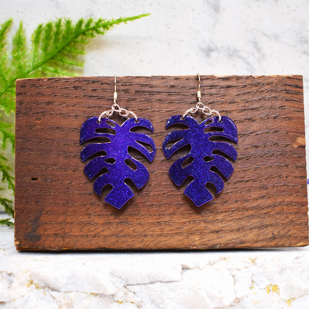 Monstera Earrings Sparkling Purple