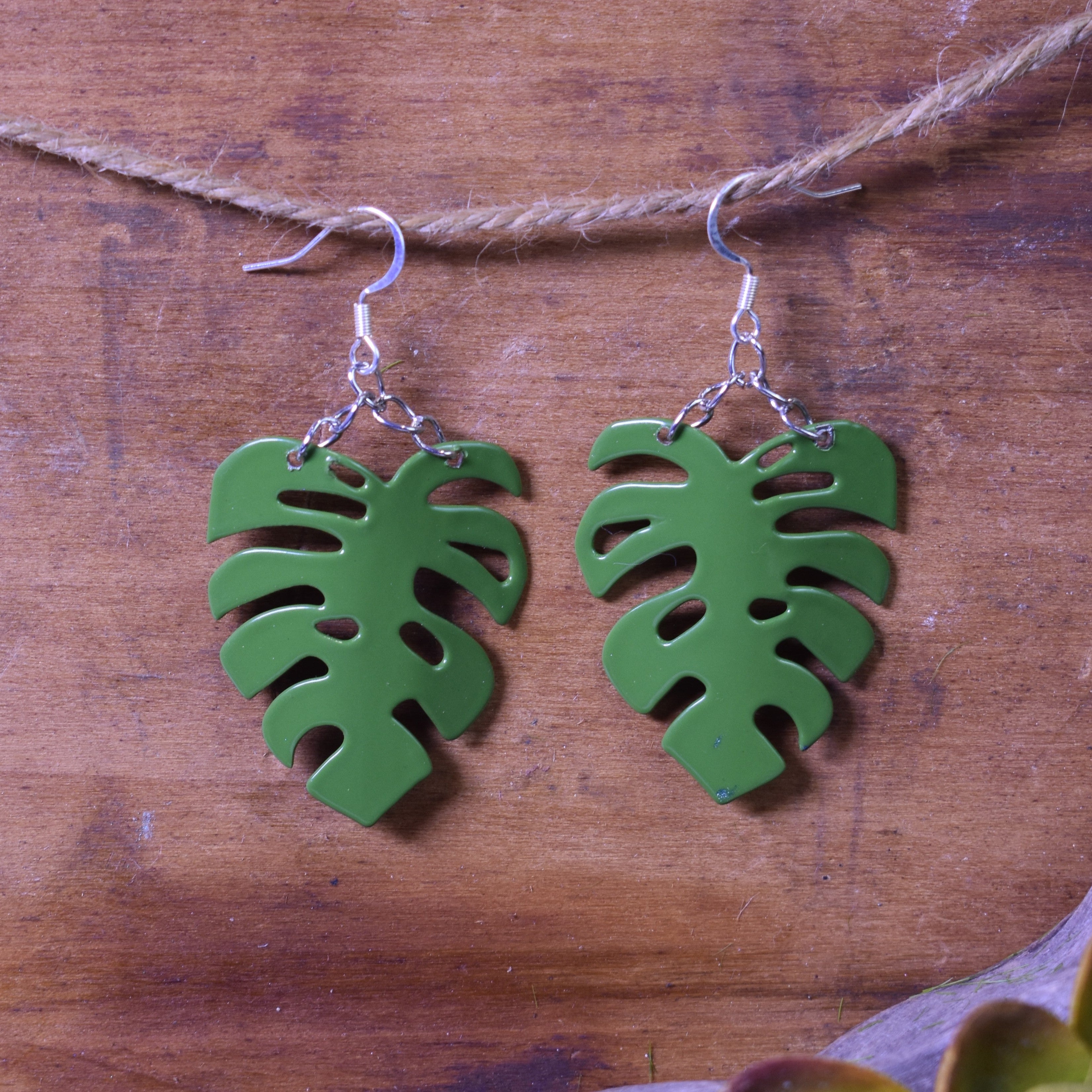 Monstera Drop Earrings Fern Green