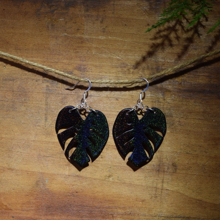 Monstera Earrings Dark Star