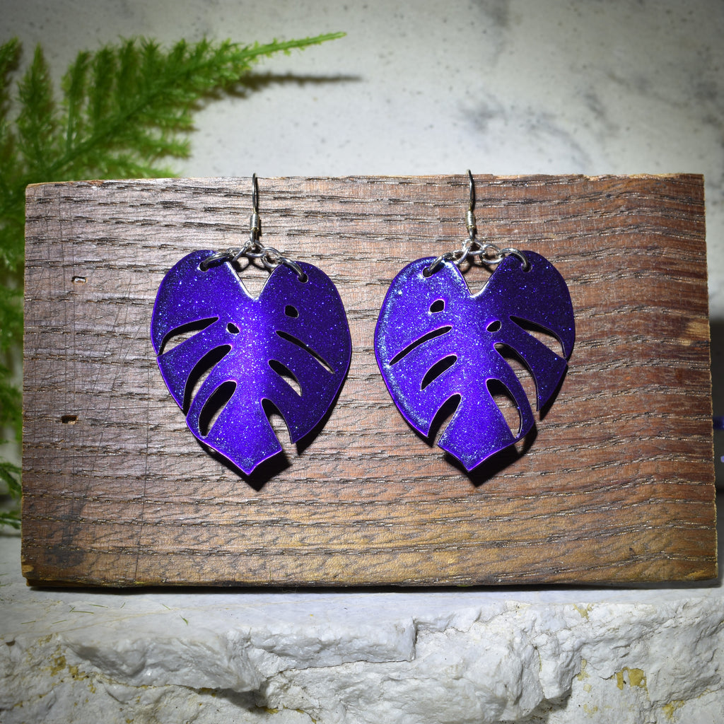 Monstera Earrings Sparkling Purple