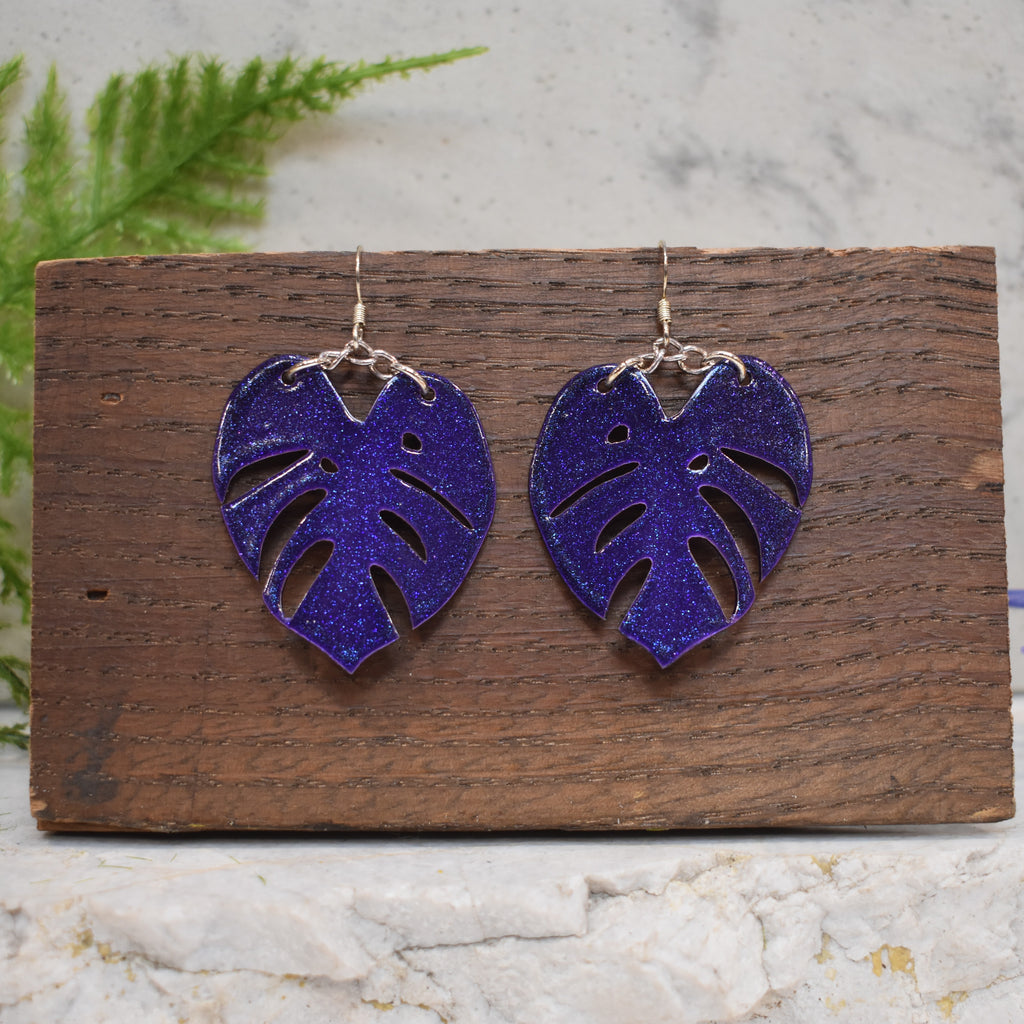 Monstera Earrings Sparkling Purple