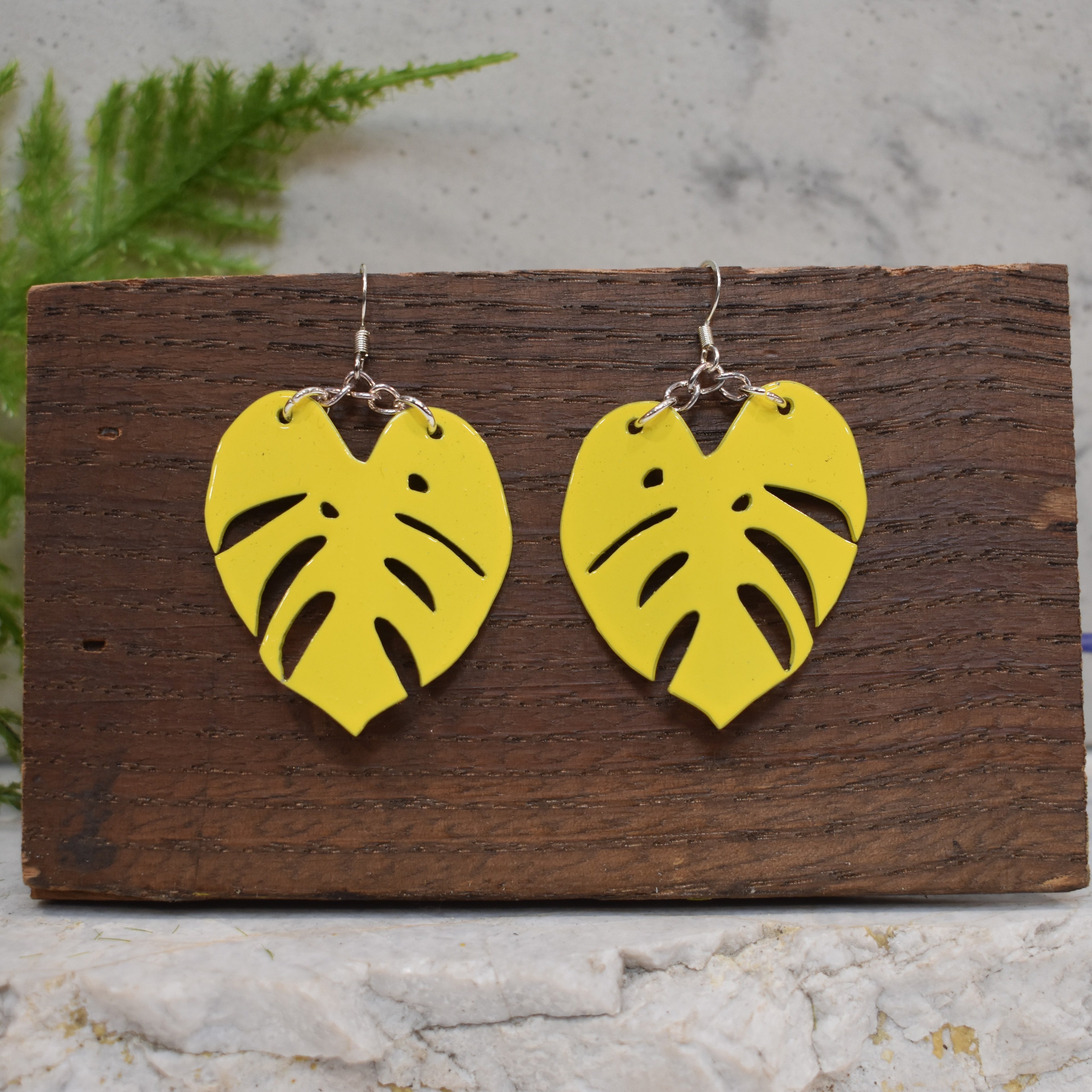 Monstera Earrings Gloss Yellow