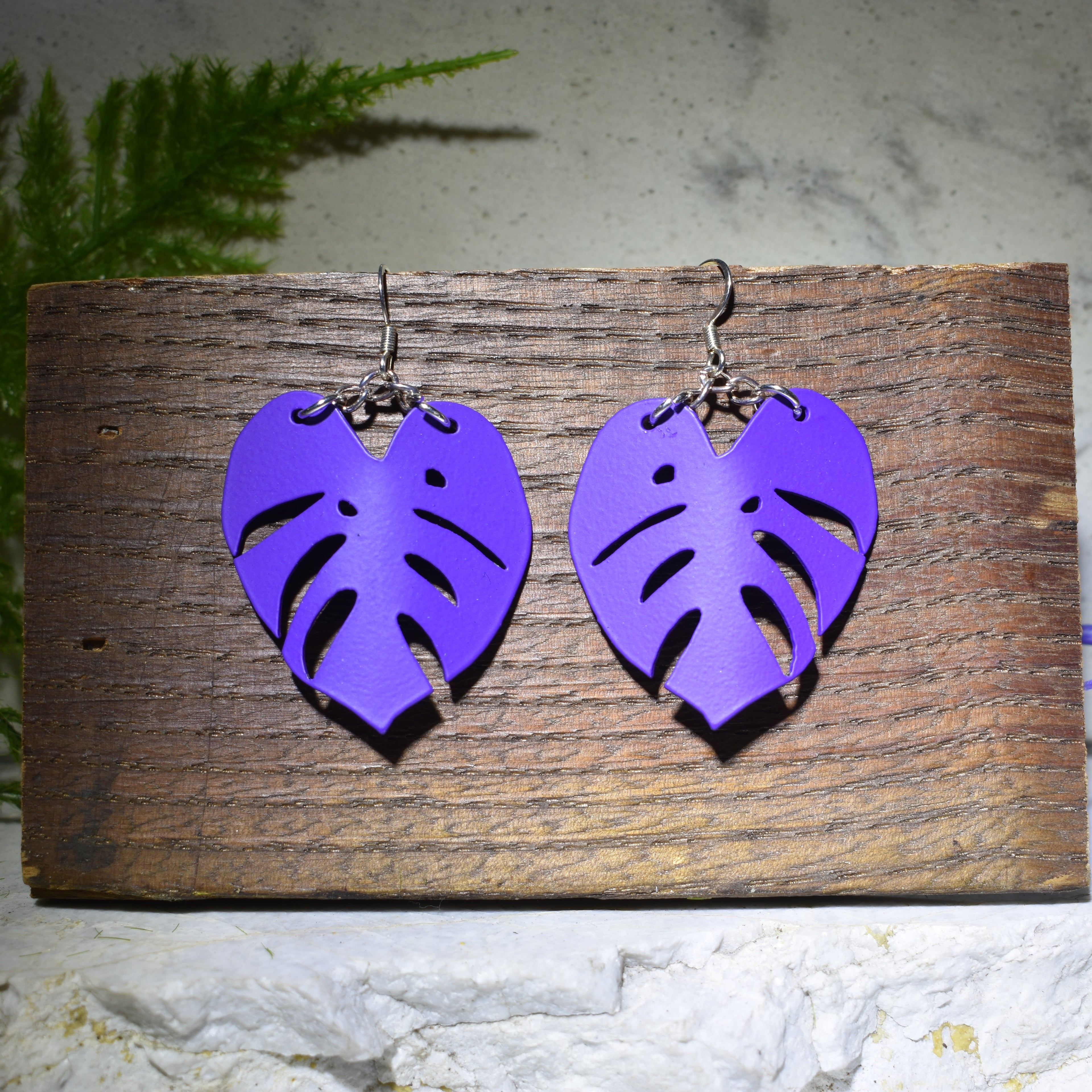 Monstera Earrings polished Matte Purple