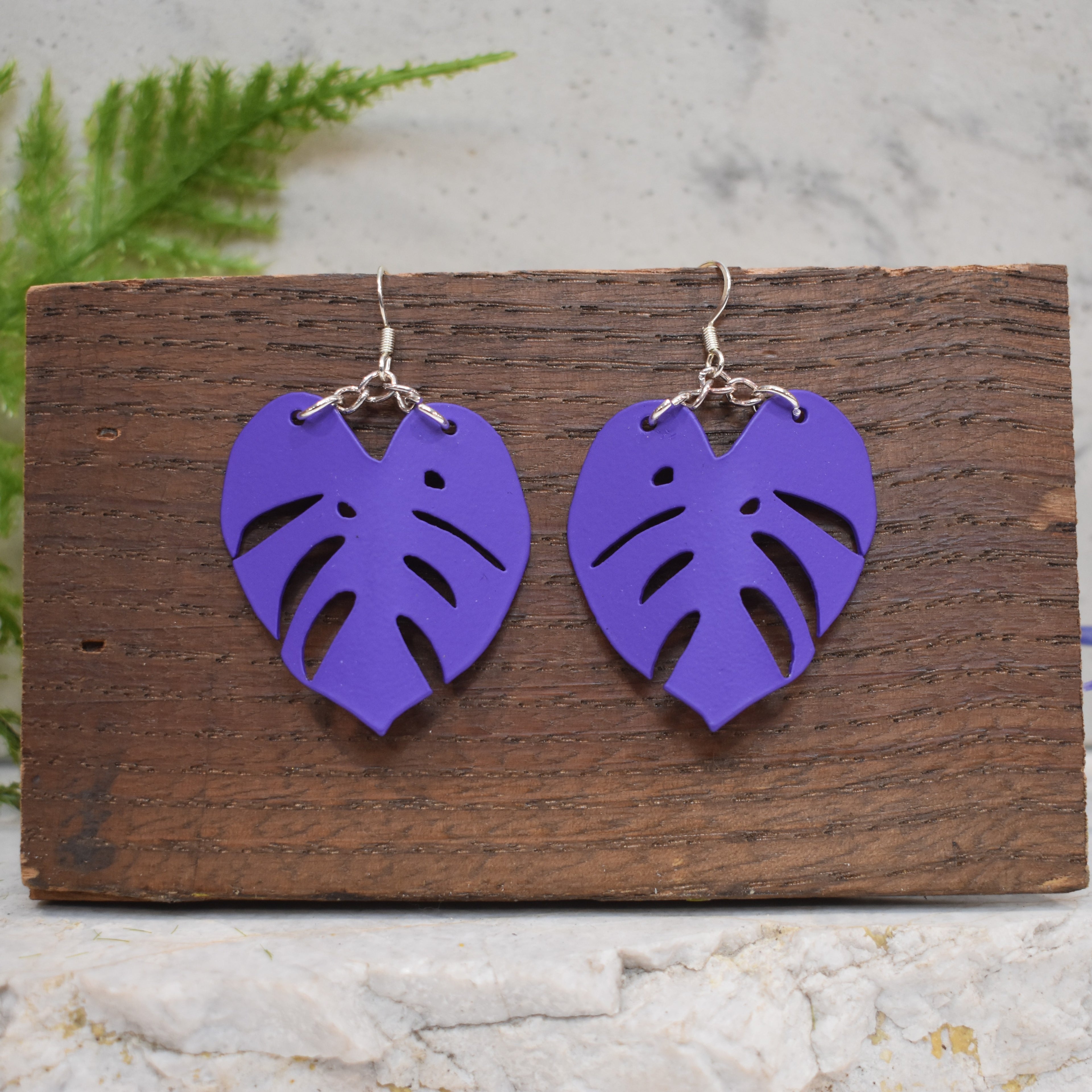 Monstera Earrings polished Matte Purple