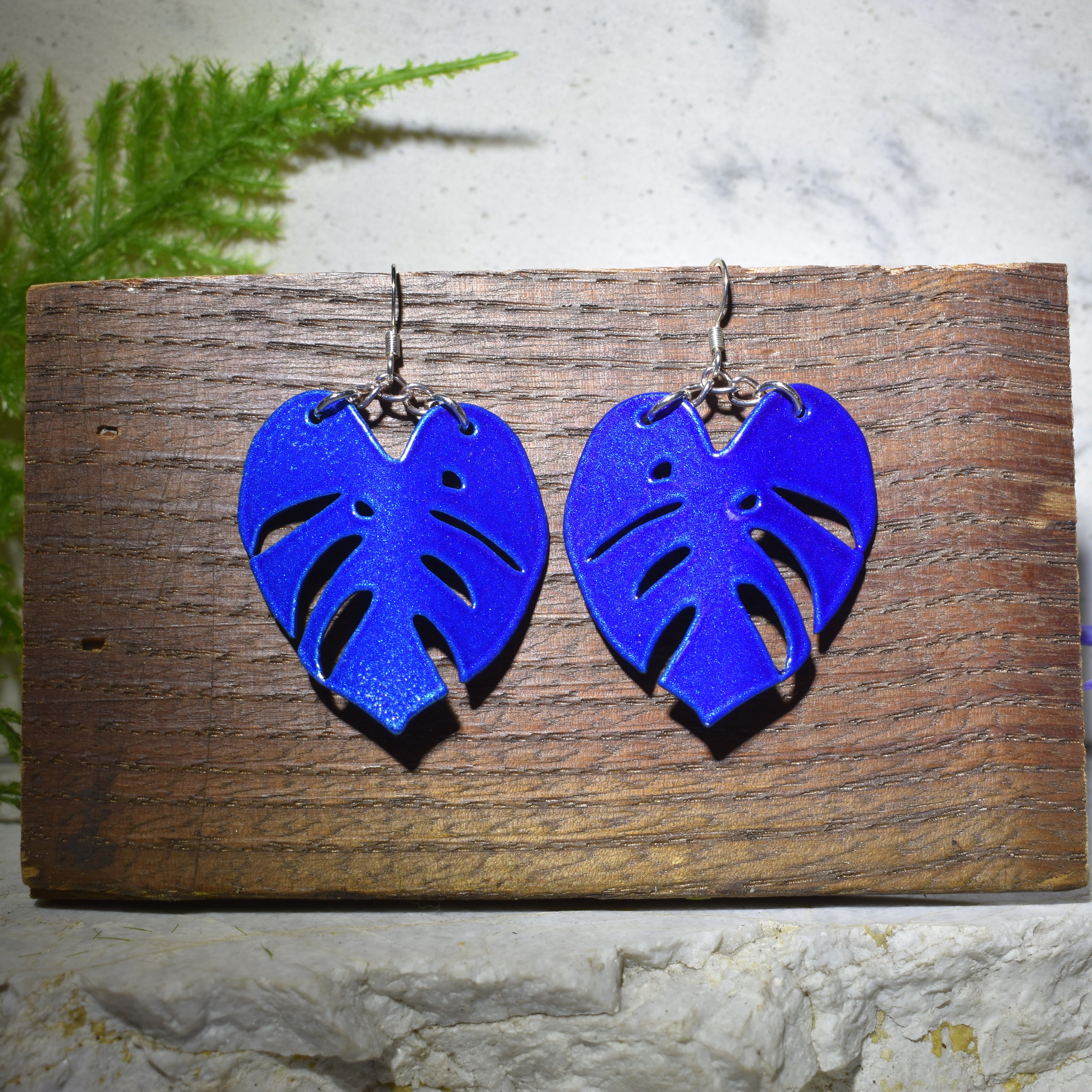Monstera Earrings polished Bright Blue