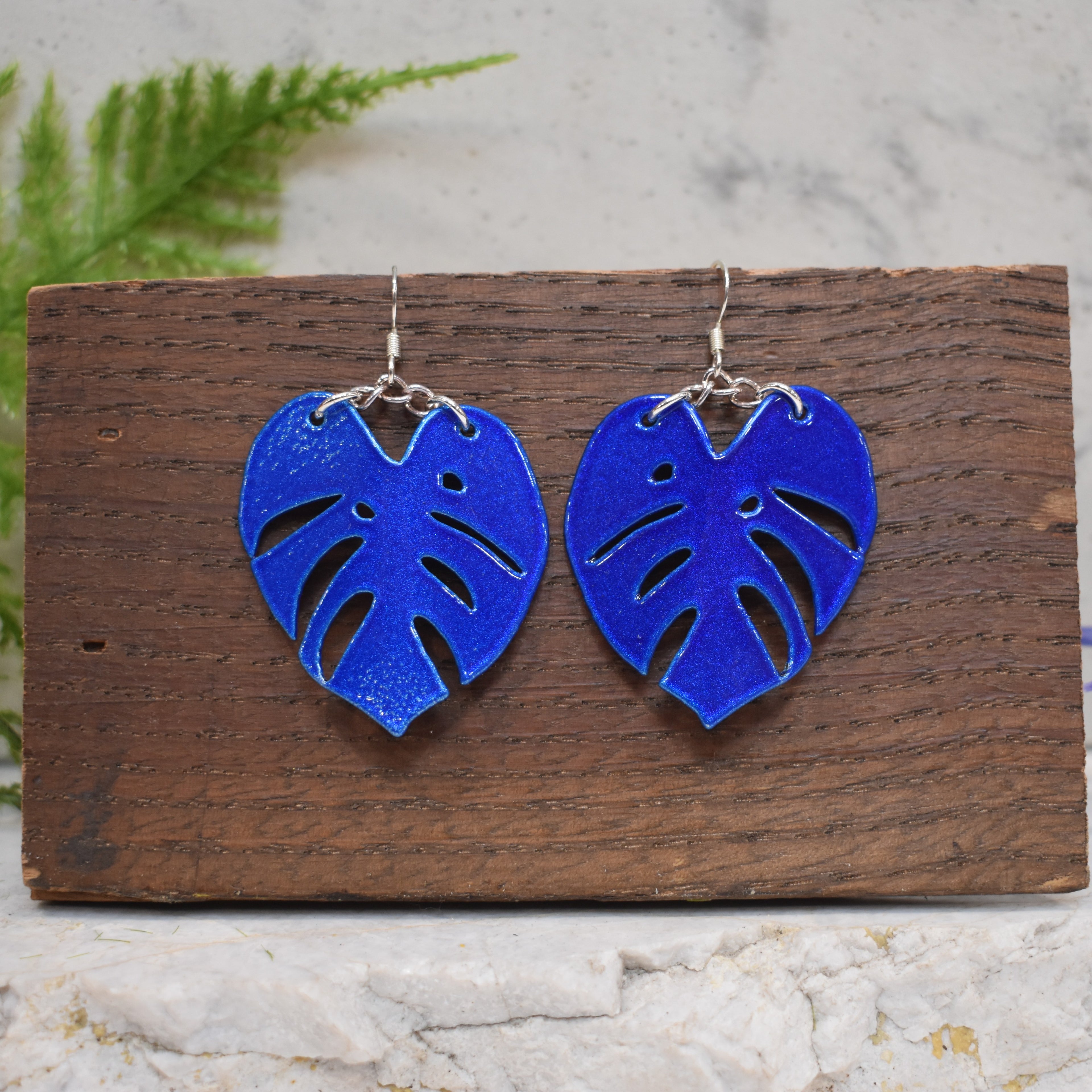 Monstera Earrings polished Bright Blue
