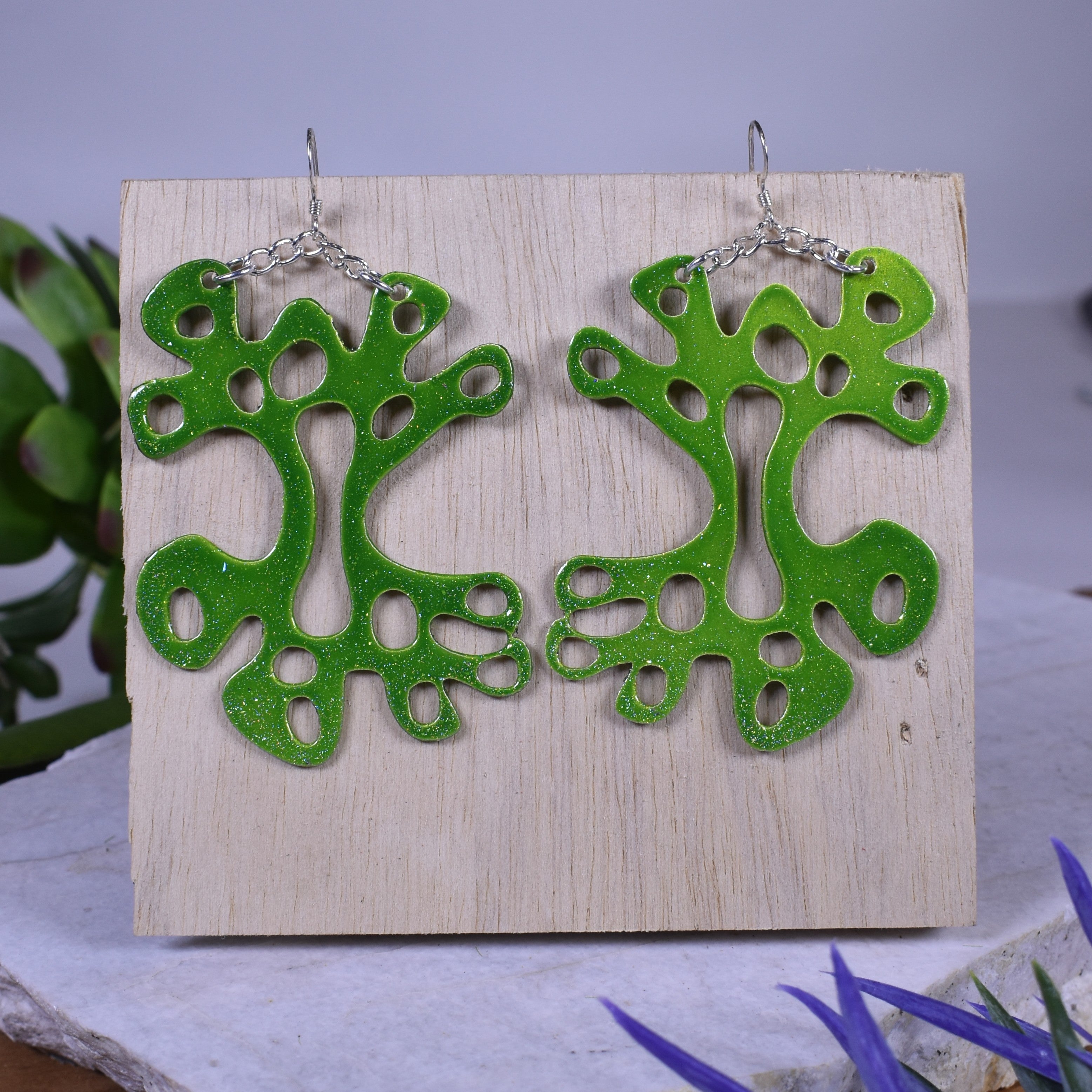 Big Amoeba Sparkly Green